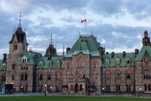 Canadian senators push for federal ban on betting ads