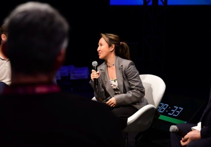 Tonet Quiogue at Conference