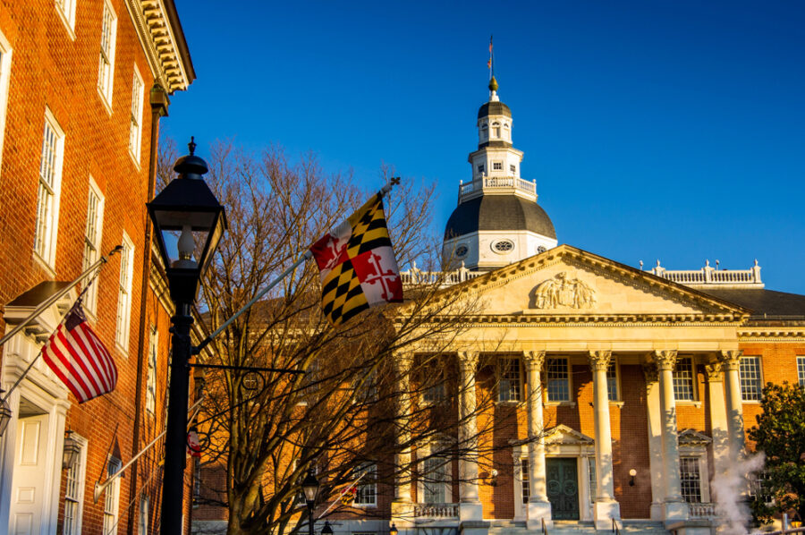 Annapolis,,Mdmarch,6,,2019;,American,And,Maryland,State,Flags,Flying