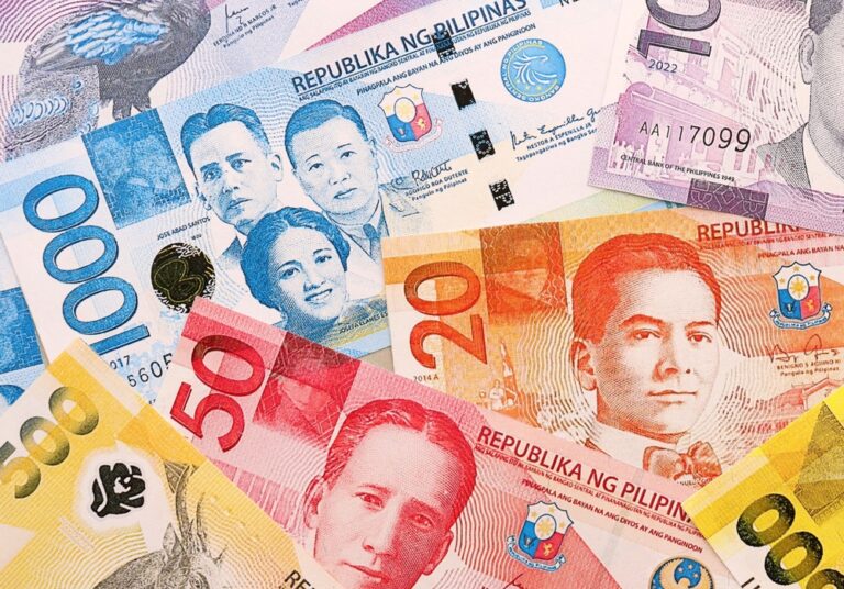 Philippines,Peso,Money,Bills,Pile,On,Table.,Philippines,Banknotes,Of