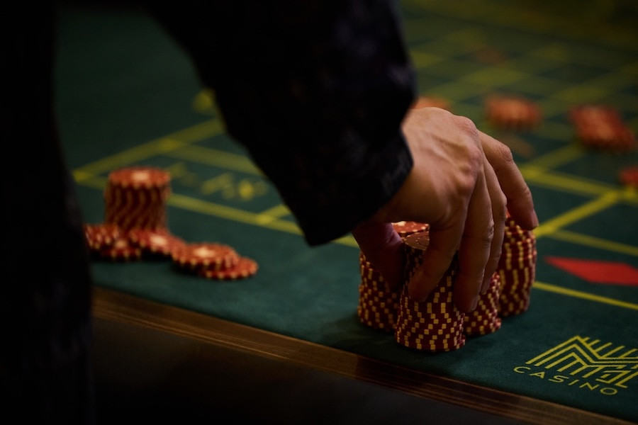 chips gambling gaming table